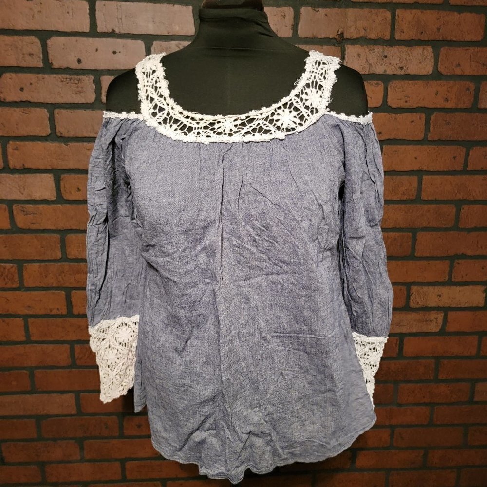 Altar'd State lace cold shoulder chambray shirt - Size LG